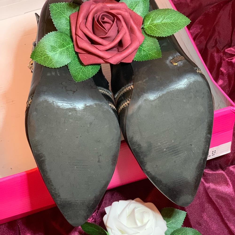 Booties - Picture 4 of 4